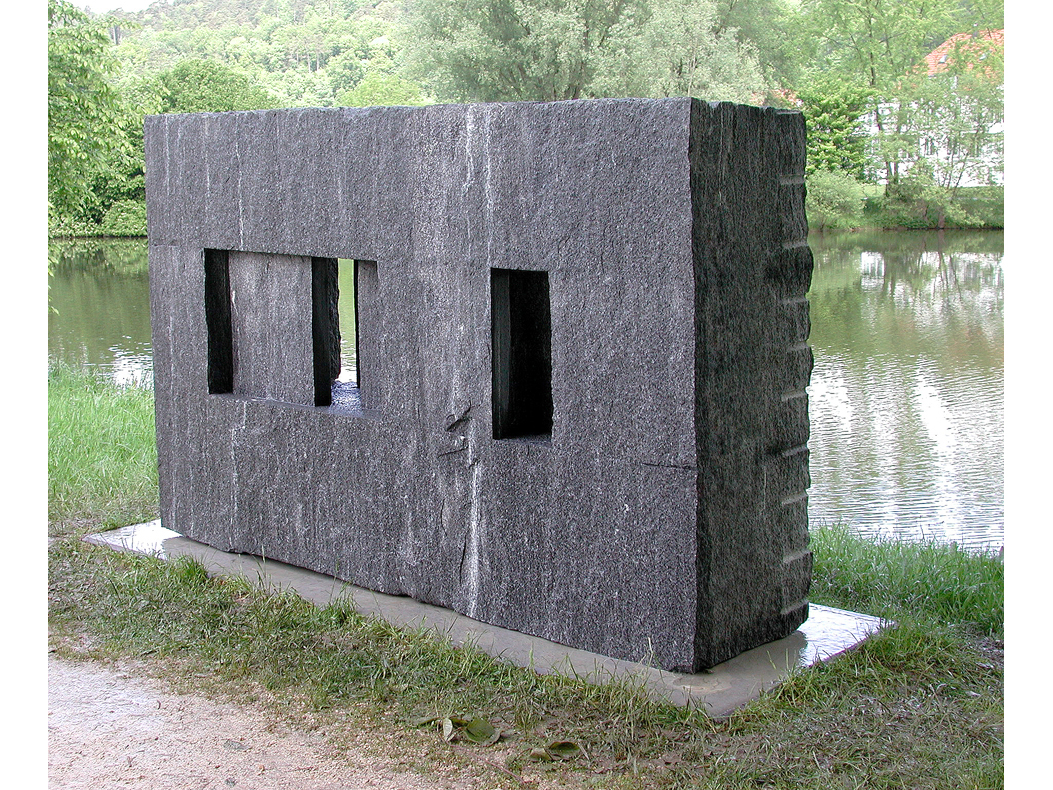 *Raumschnitt 41*, 2003
Sigmaringen a.D.
Gneis Calanca, 160 x 255 x 65