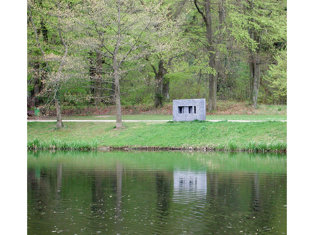 *Raumschnitt 41*, 2003
Sigmaringen a.D.
Gneis Calanca, 160 x 255 x 65