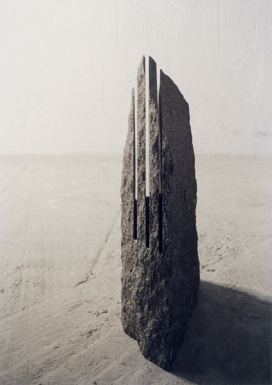 *Einschnitt 10*, 1995
Norit
60 x 54 x 20