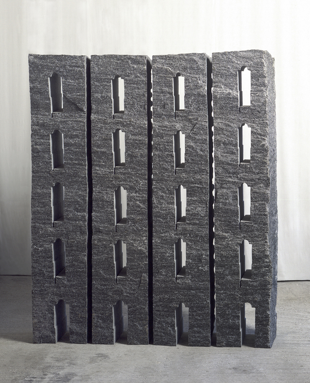 *Profilschnitt 12*, 1999
Gneis Calanca
183 x 153 x 27